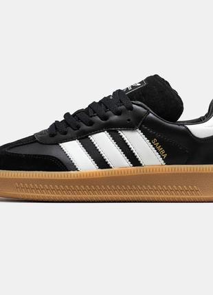 Женские кроссовки адидас самба чёрно белые adidas samba xlg1 фото