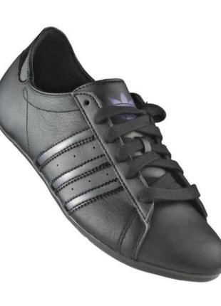 Кросівки adidas