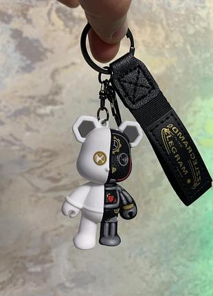 Брелок для ключей  мишка беарбрик bearbrick