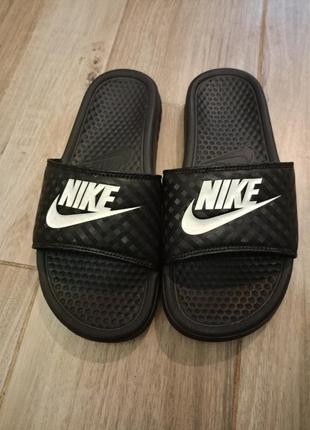 Шльопанці nike 39р.