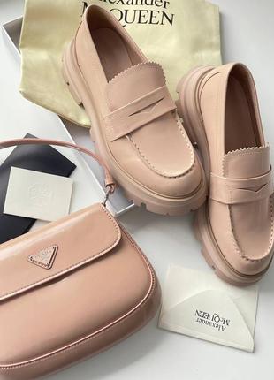 Женские лоферы mcqueen