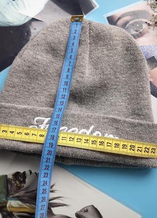 Шапка 2