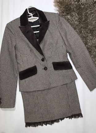 Елегантний жіночий костюм📌нюанс