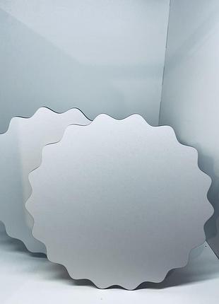 Підкладка під торт, фігурна біла з двп, 3 мм і діаметр 32 см