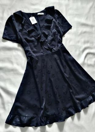 Темно-синя нарядна сукня