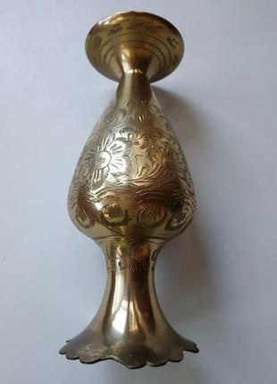 Ваза бронзовая с чеканкой привезена из италии