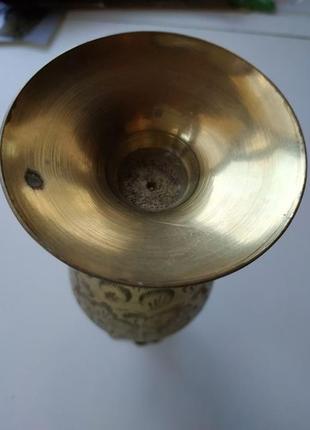 Ваза бронзовая с чеканкой привезена из италии