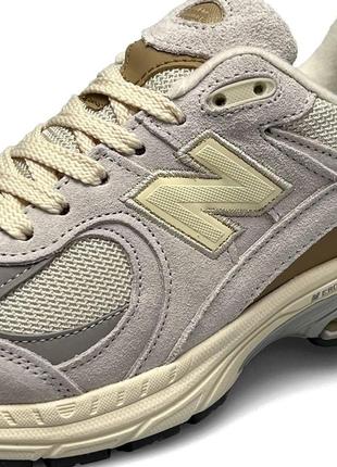 Жіночі кросівки new balance 2002r light grey сірі повсякденні замшеві кроси нью баланс3 фото