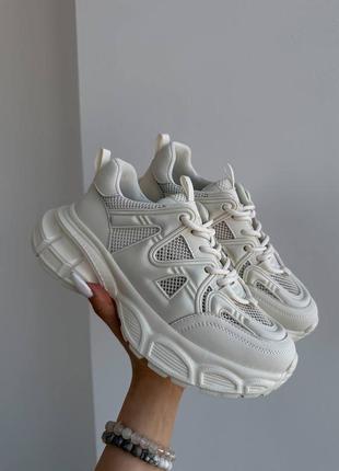 Шкіряні кросівки