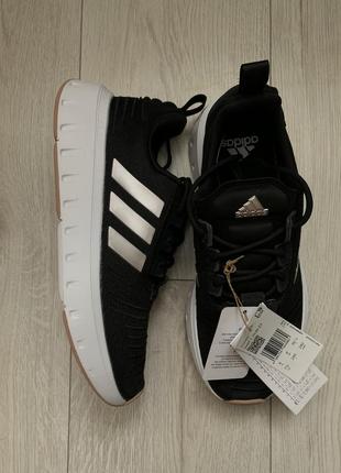 Кроссовки adidas swift run 23