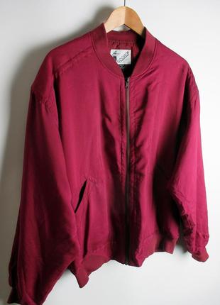 Шёлковый бомбер goouch - vintage 90s cherry red silk bomber jacket7 фото