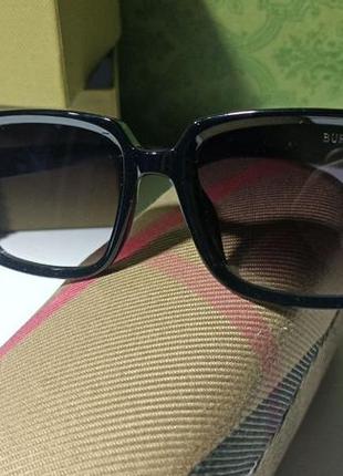 Окуляри 👓 в стилі burberry