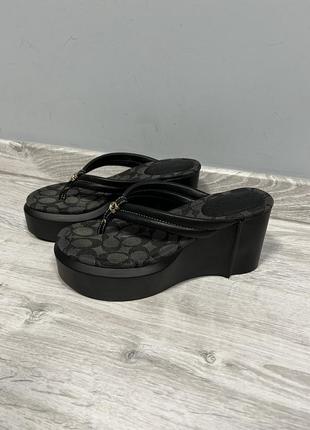 Босоножки coach