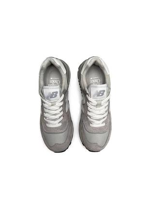 Женские кроссовки new balance classic grey white серые замшевые повседневные кросы нью баланс6 фото