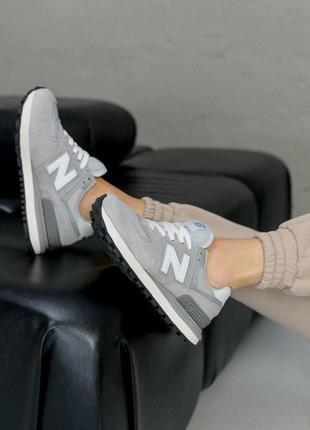 Женские кроссовки new balance classic grey white серые замшевые повседневные кросы нью баланс8 фото