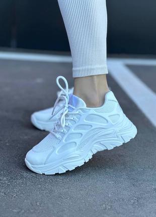 Белые женские кроссовки с силиконовыми вставками 36-404 фото