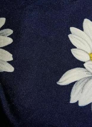 Шовковий двошаровий шарф ромашки christian fischbacher швейцарськість/4203/7 фото