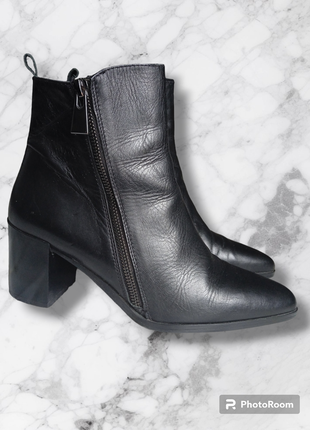 Жіночі напівчоботи черевики ботильони челсі з натуральної шкіри чорного кольору брендові якісні zara  39 розміру ідеальний стан недорого1 фото