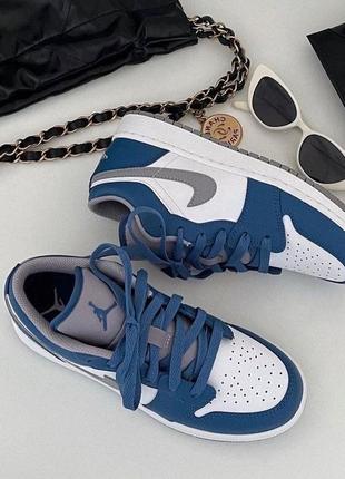 Кросівки jordan 1 low true blue