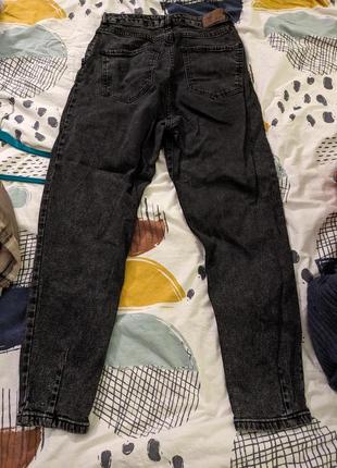 Мам джинс черного цвета с потертостями3 фото