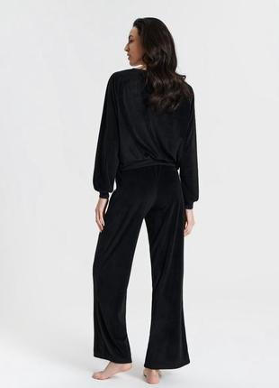 Комплект костюм прогулянковий чорний велюр брюки штани палаццо світшот hello kitt бренд sinsay9 фото