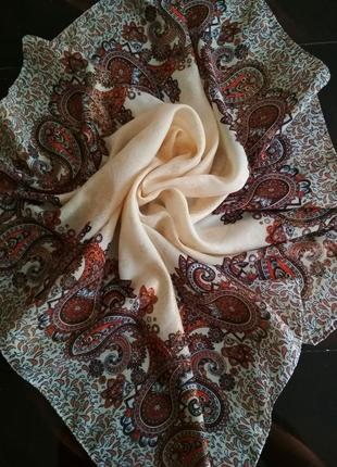 Платок женский, весенне- осенний, цвет молочний, 80 х 80 см3 фото