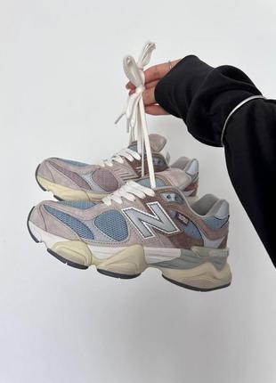 Жіночі кросівки new balance 9060 beige blue нью беланс бежевого з синім кольорів