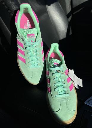 Кроссовки adidas gazzele bold w