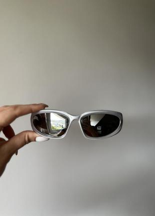 Трендовые очки очки серые солнцезащитные очки ютукай y2k5 фото