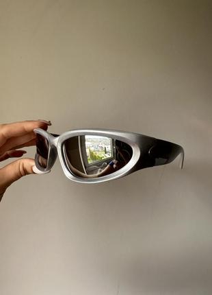 Трендовые очки очки серые солнцезащитные очки ютукай y2k2 фото