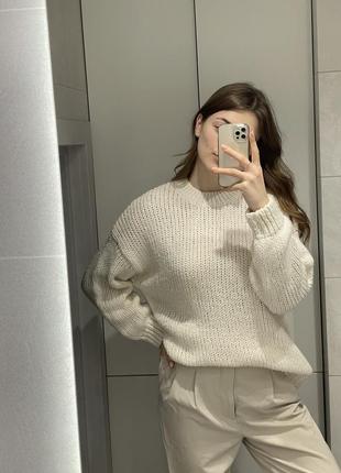 Ніжний білий светр, светр оверсайз, светр з крупної вʼязки4 фото