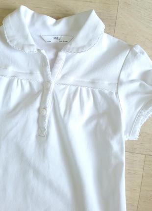Базовая беленькая блуза, поло для девочки marks&spencer указано 7-8 лет3 фото