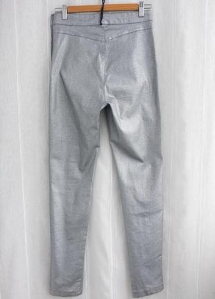 Серебристые джинсы скинни от h&amp;m размер xs2 фото
