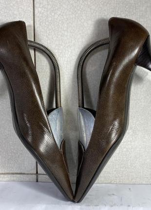 Bally tysse кожаные женские туфли лодочки 38 р 24,5 см оригинал5 фото