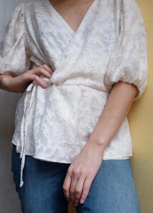 Молочная блуза рубашка с объемными фактурными рисунками батал4 фото