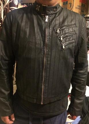 Jeneric jeans куртка с вышивкой байкерская чёрная2 фото