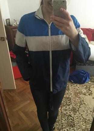 Курточка ветровка плащевка очень тоненькая
