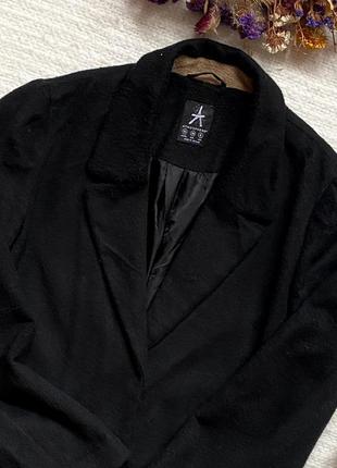 Базове демісезонне пальто вільного прямого крою, базовое демисезонное пальто свободного прямого кроя2 фото