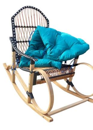 Кресло качалка с голубой подушкой5 фото