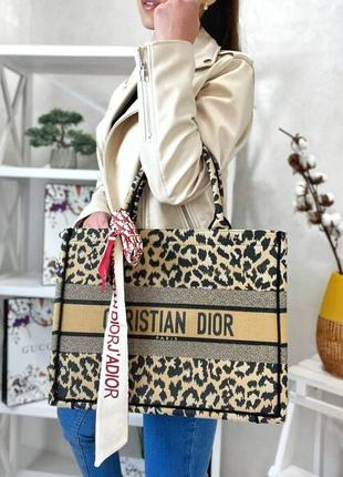 Женская сумка шоппер в стиле christian dior tote book5 фото