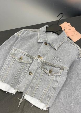 Пиджак серый укороченный с необработанным краем7 фото