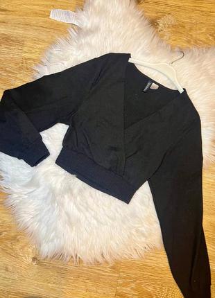 Стильна вишукана вкорочена блуза топ на запах з декольте