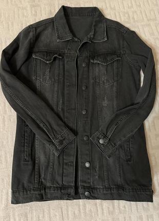 Удлиненная джинсовая куртка в темно-сером цвете с потертостями3 фото