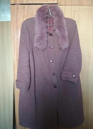 Пальто женское.