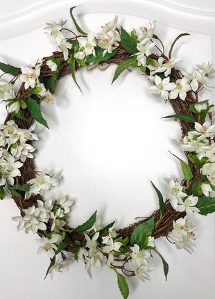 Венок декоративный весенний жасминовый2 фото