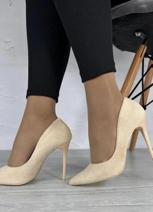 Женские замшевые туфли на шпильке4 фото