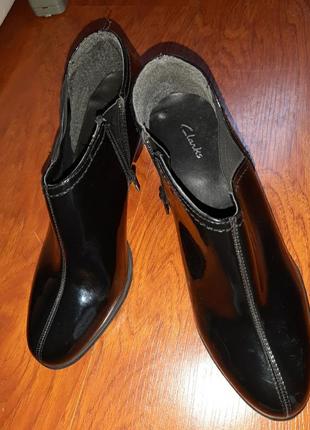 Ботильоны ботинки лакированные