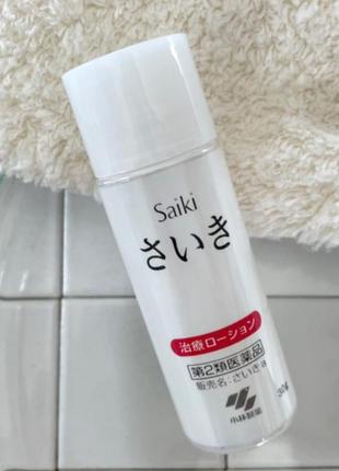 Лосьон с лечебными компонентами для очень сухой кожи лица или болезненных участков на коже лица.