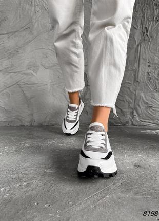 Белые с серым натуральные кожаные замшевые кроссовки на высокой толстой грубой подошве платформе кожа3 фото