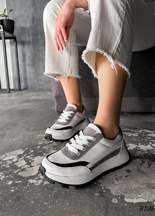 Белые с серым натуральные кожаные замшевые кроссовки на высокой толстой грубой подошве платформе кожа10 фото